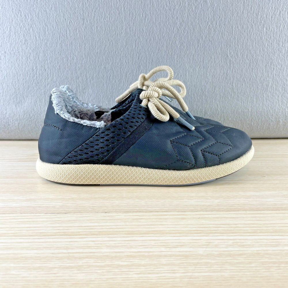 OluKai Women's Black Quilted Slip‎ On Shoes with Faux Fur Lining Size 6